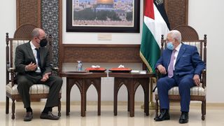 Hady Amr meets with Palestinian President Mahmoud Abbas. 